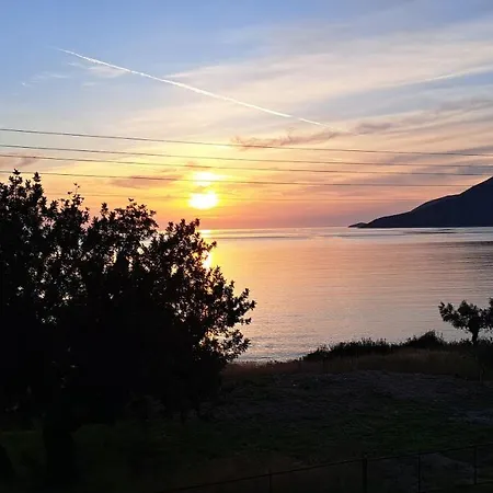 Light Blue House 3 Apartment *