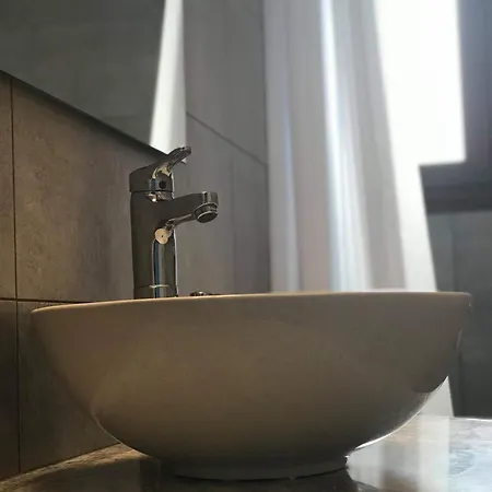 Light Blue House 3 * Poúlithra